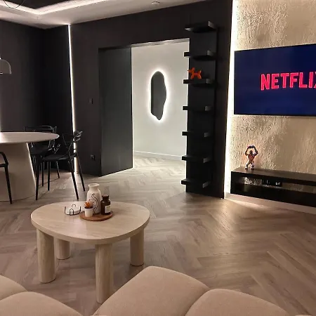 Modern Loft Near X-bionic Apartmán