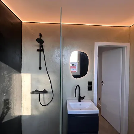 Modern Loft Near X-bionic Apartmán *